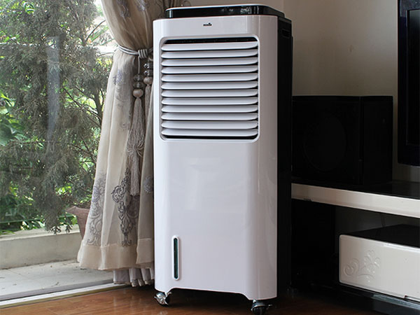 Dùng quạt điều hòa thay thế máy lạnh, máy điều hòa như thế nào?